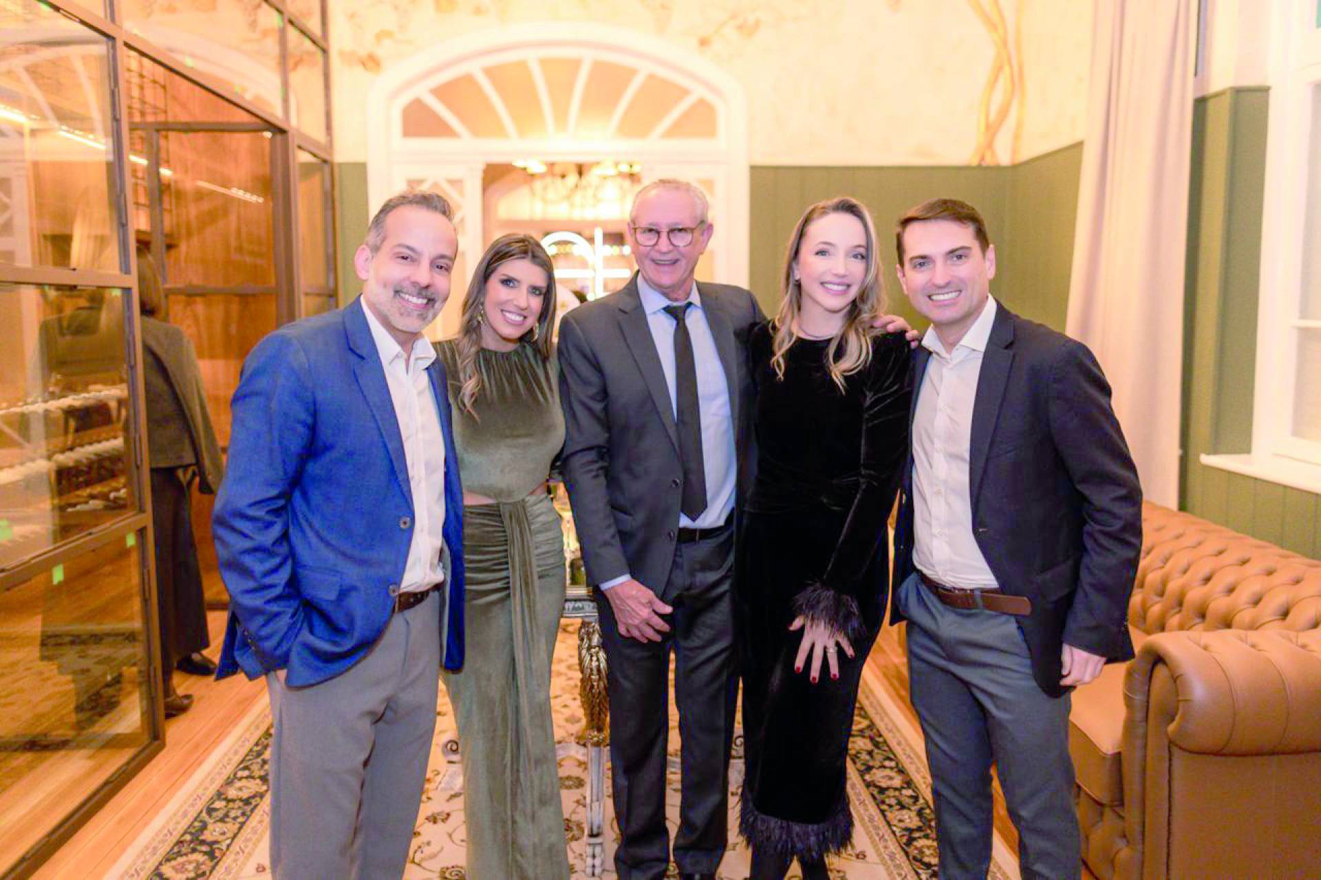 RESTAURANTE VILLA FRANCA E PINA, DOS AMIGOS HORÁCIO RIBEIRO E ANA, É INAUGURADO NO CASTELO DA VINÍCOLA PETERLONGO,